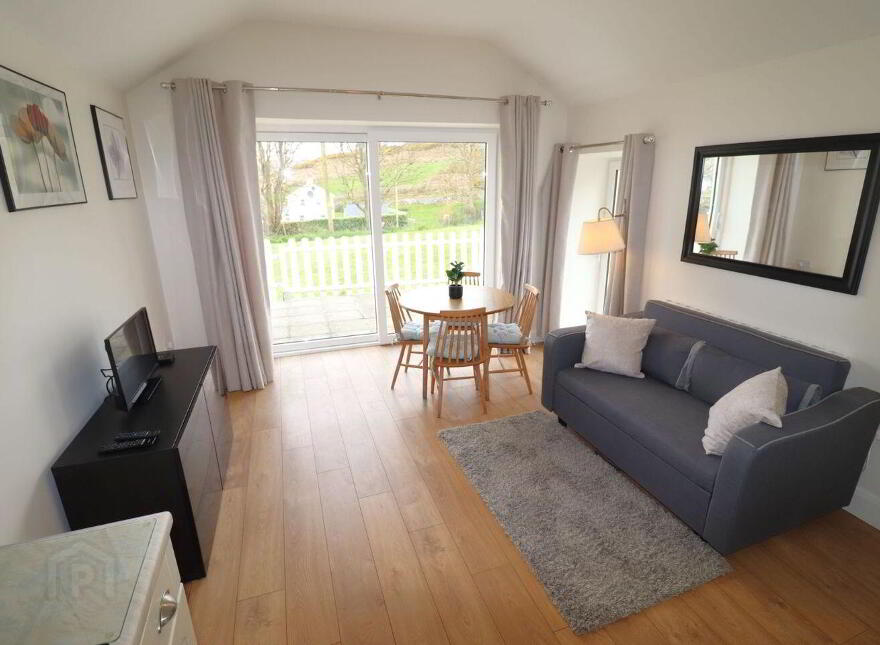 Gortacrossig, Castletownshend, P81N254