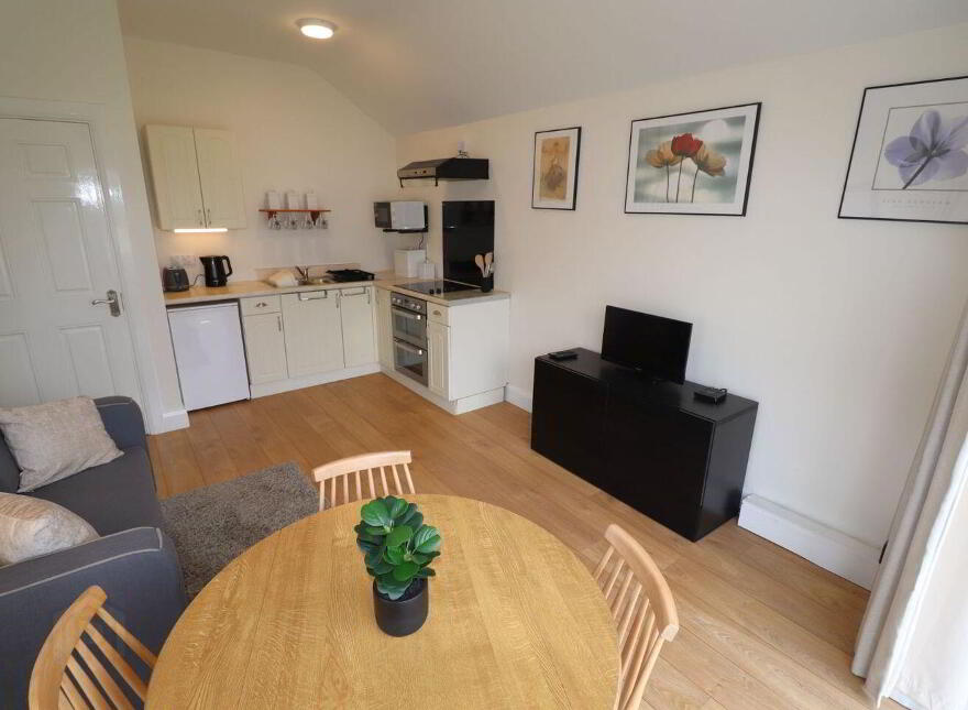 Gortacrossig, Castletownshend, P81N254