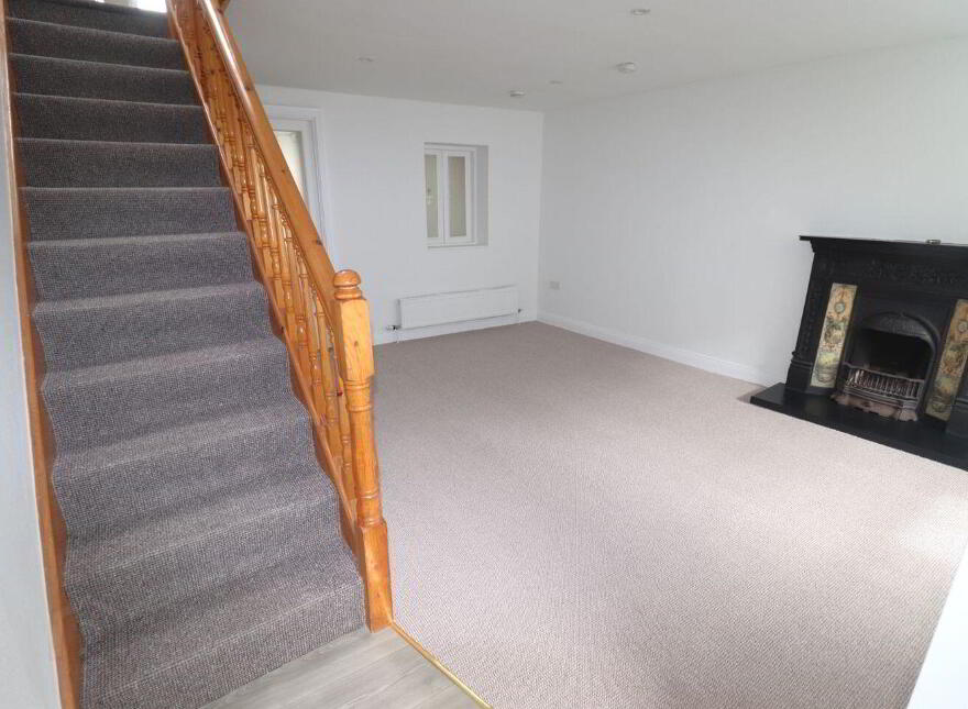 9 Upper Bridge Street, Skibbereen, P81E688