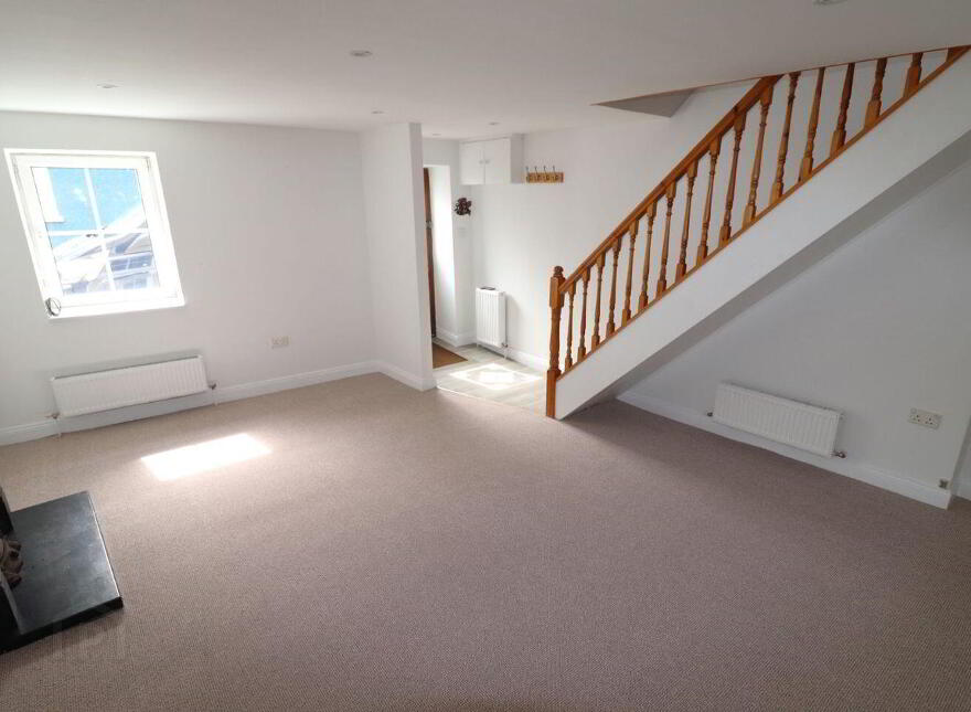 9 Upper Bridge Street, Skibbereen, P81E688