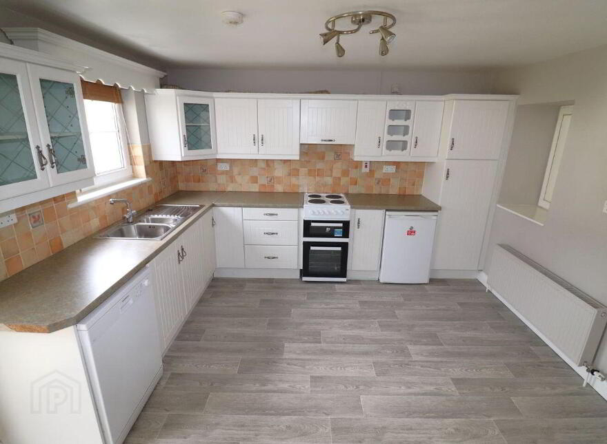 9 Upper Bridge Street, Skibbereen, P81E688