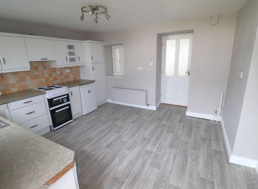 9 Upper Bridge Street, Skibbereen, P81E688