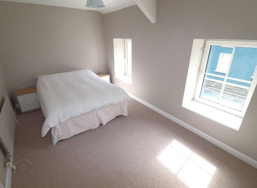 9 Upper Bridge Street, Skibbereen, P81E688
