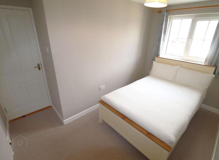 9 Upper Bridge Street, Skibbereen, P81E688