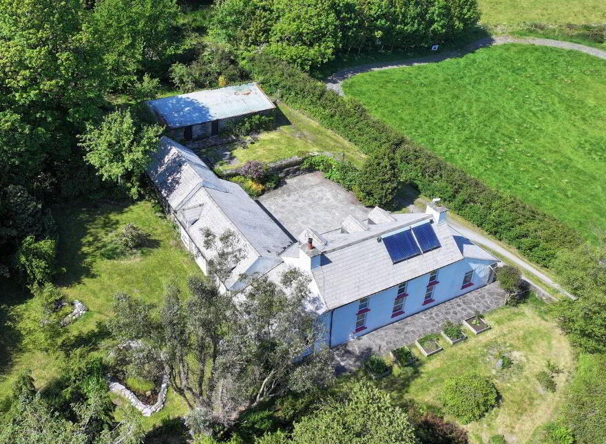 Maryswood, Dooneen, Castletownshend, P81D309