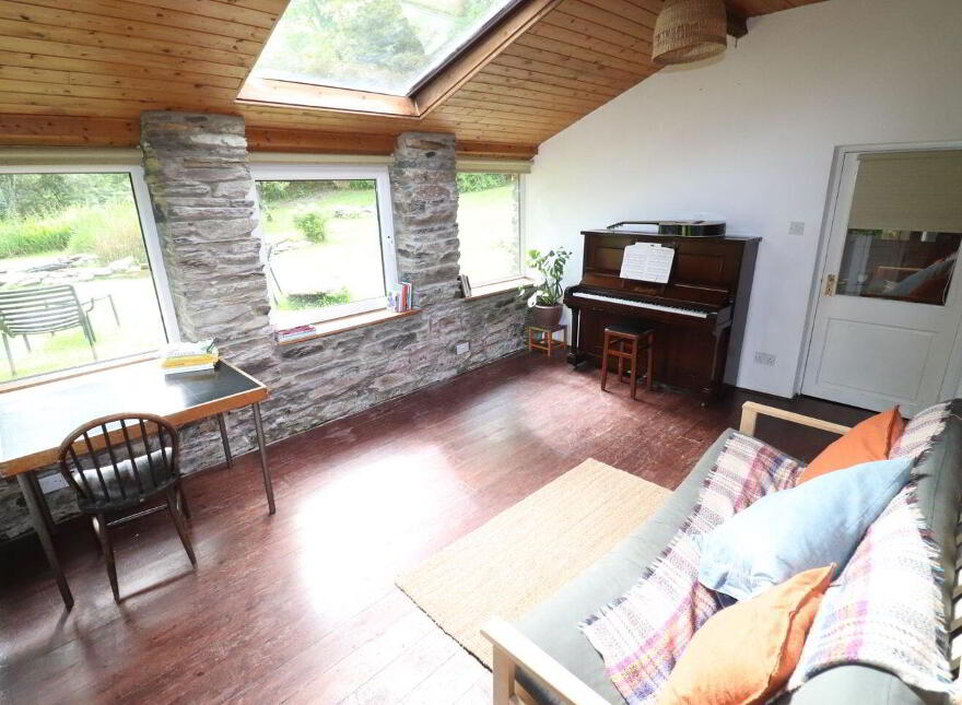 Maryswood, Dooneen, Castletownshend, P81D309