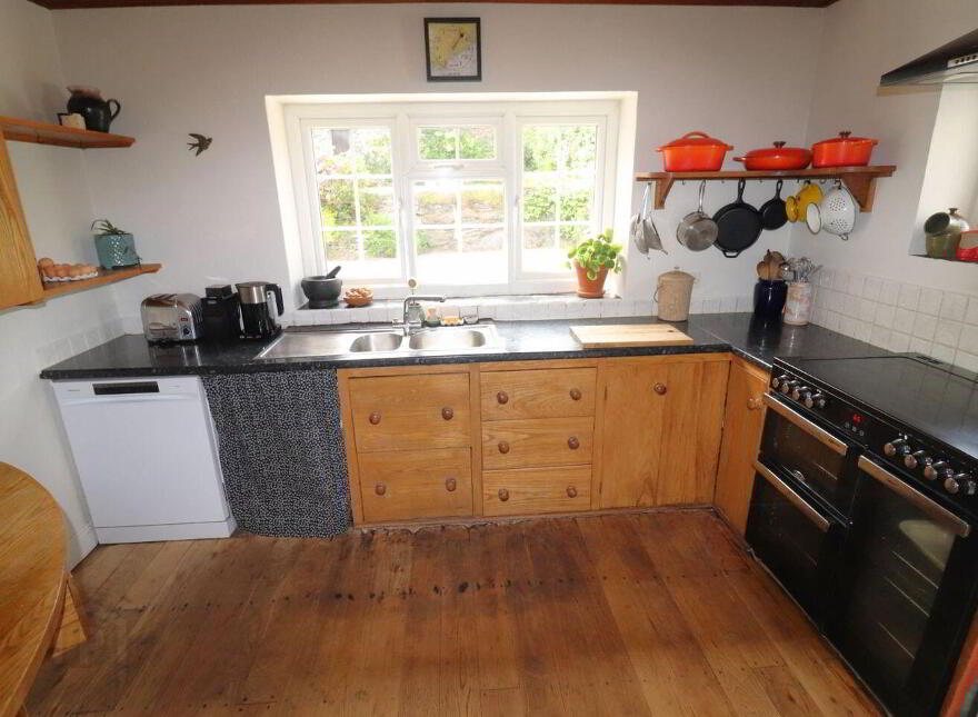 Maryswood, Dooneen, Castletownshend, P81D309