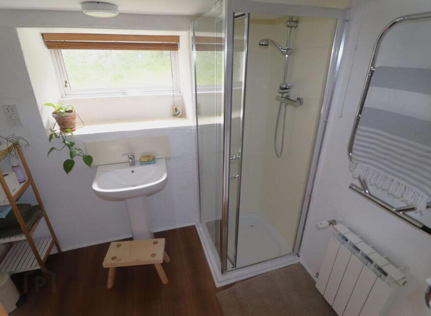 Maryswood, Dooneen, Castletownshend, P81D309