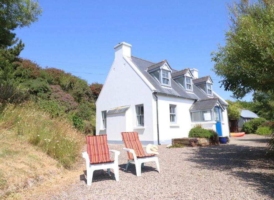 Lickowen, Castletownshend, P81HX02