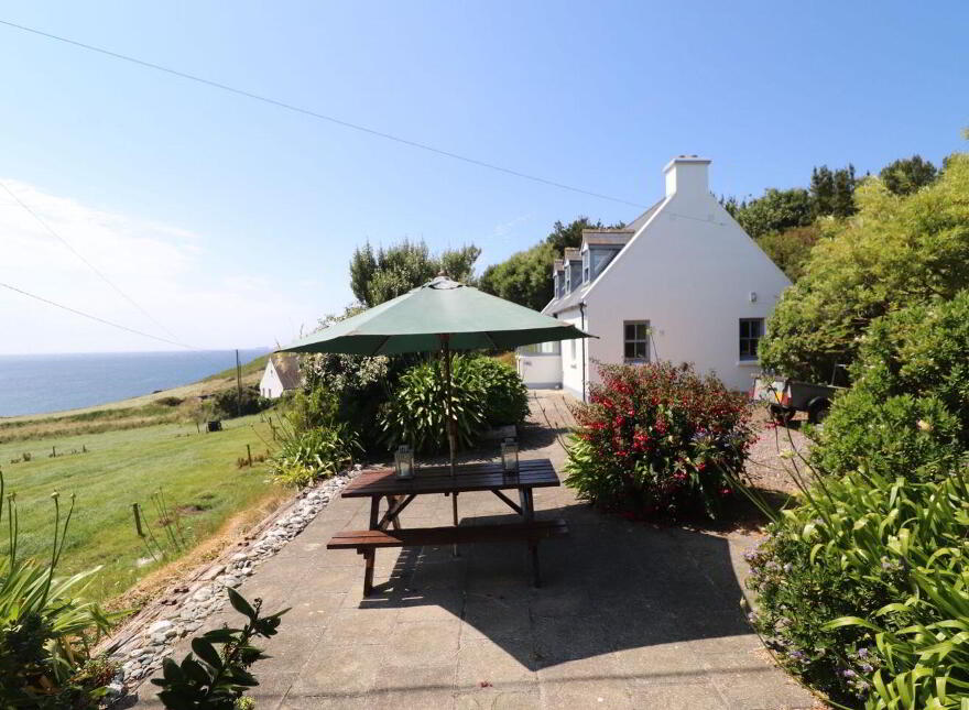 Lickowen, Castletownshend, P81HX02