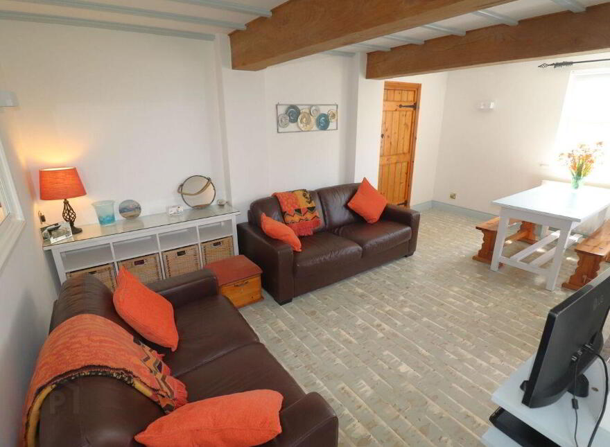 Lickowen, Castletownshend, P81HX02