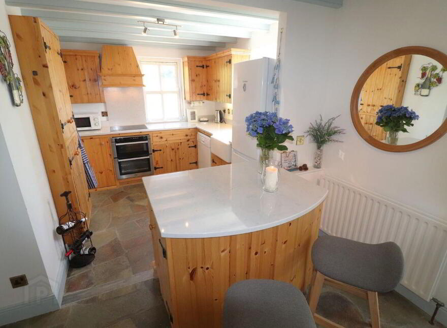 Lickowen, Castletownshend, P81HX02