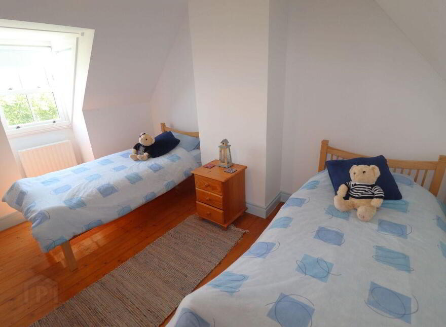 Lickowen, Castletownshend, P81HX02