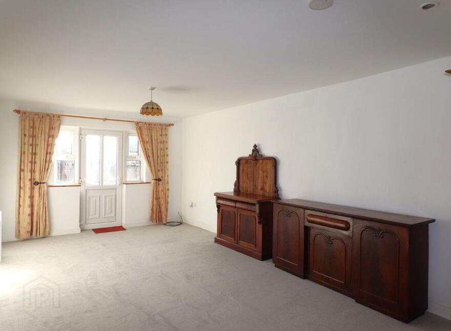 8 Warners Lane, Market Street, Skibbereen, P81YF89