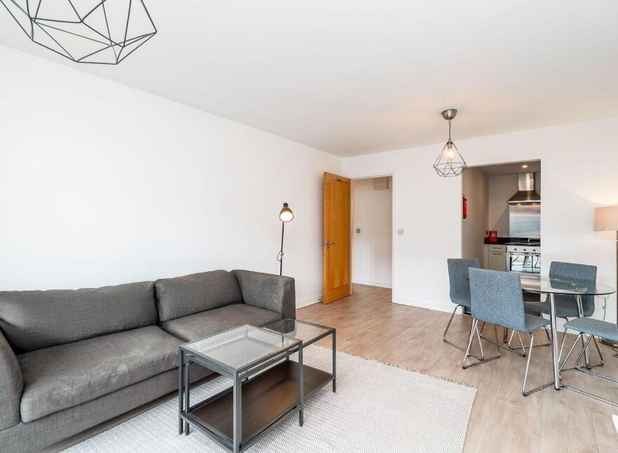 Apartment 70 The William Bligh The Gasworks, Grand Canal Dock, Grand Canal Dock, D04P020