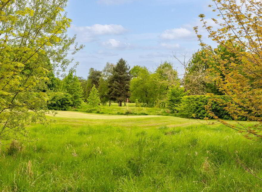 Tankardsgarden, Newbridge, W12HE44