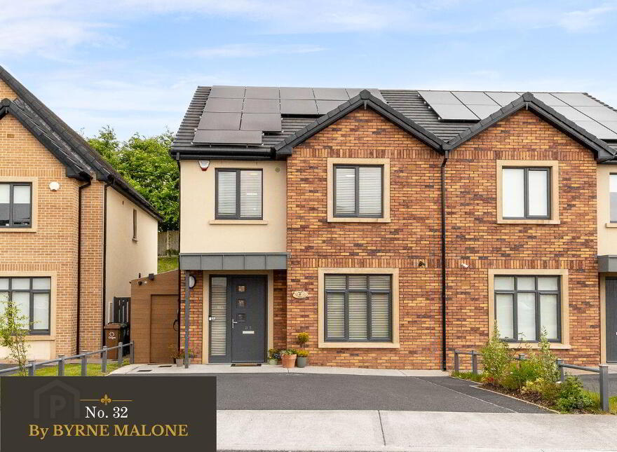32 Curragh Farm, Newbridge, W12HR83