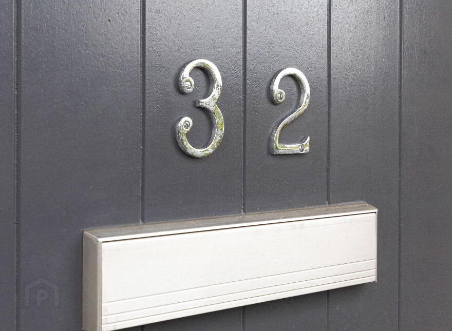 32 Curragh Farm, Newbridge, W12HR83