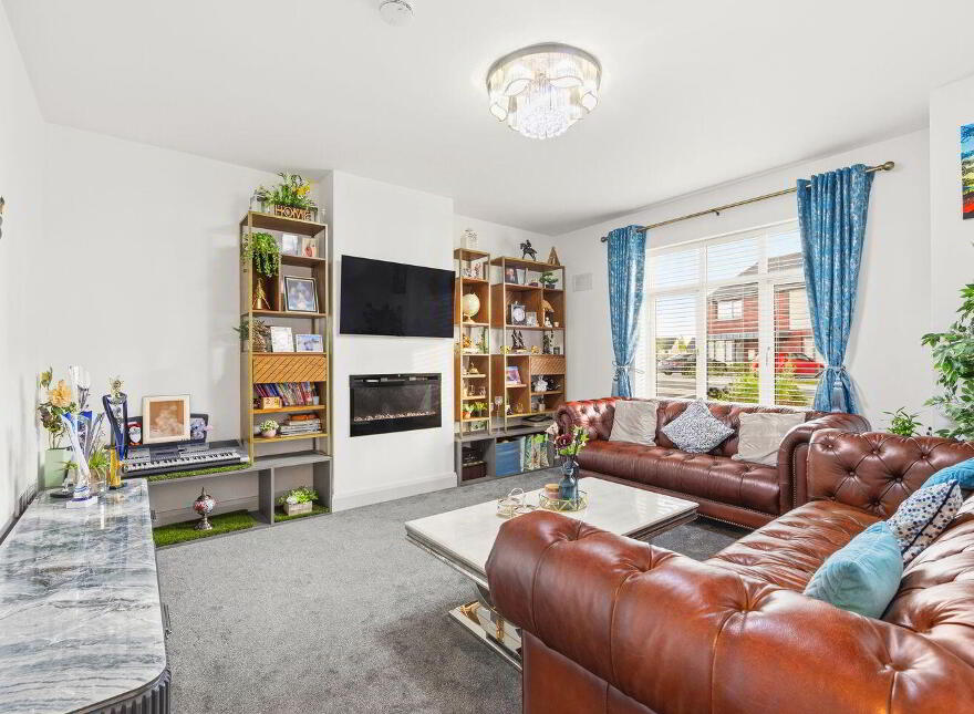 32 Curragh Farm, Newbridge, W12HR83