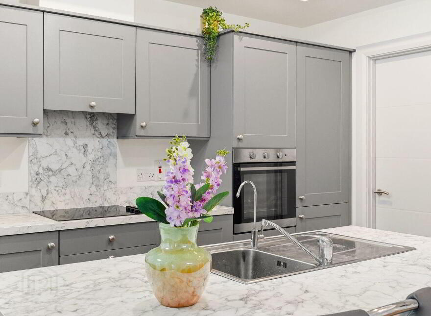 32 Curragh Farm, Newbridge, W12HR83