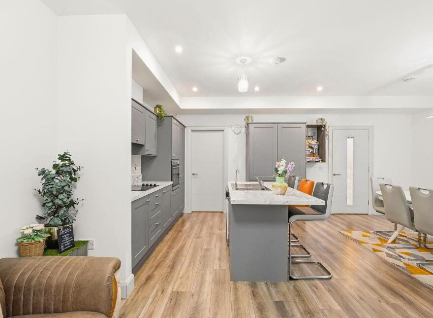 32 Curragh Farm, Newbridge, W12HR83