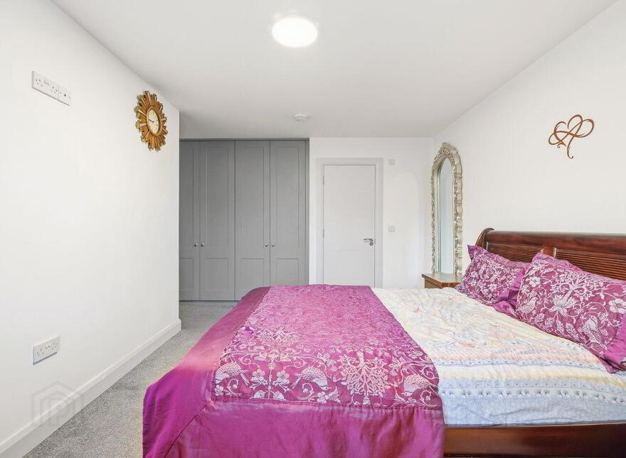 32 Curragh Farm, Newbridge, W12HR83
