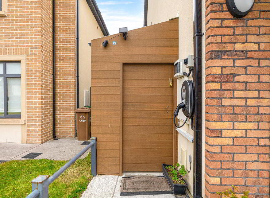32 Curragh Farm, Newbridge, W12HR83