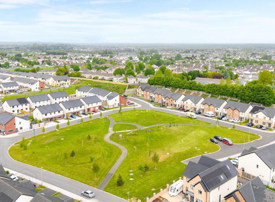32 Curragh Farm, Newbridge, W12HR83