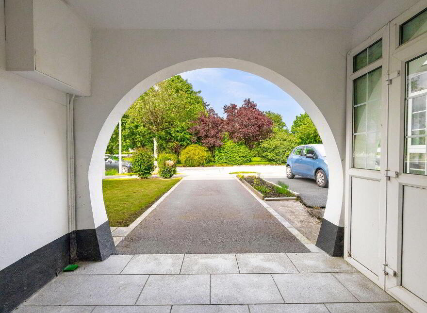 189 The Oaks, Newbridge, W12F448