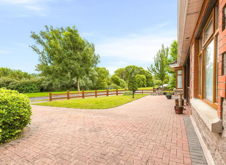 31 Old Connell Weir, Newbridge, W12Y938