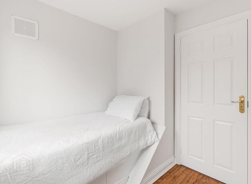 25 College Orchard, Newbridge, W12P968
