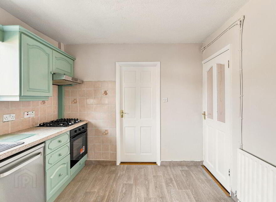 161 The Oaks, Newbridge, W12W300