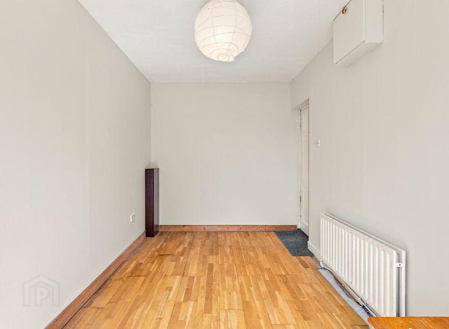 161 The Oaks, Newbridge, W12W300