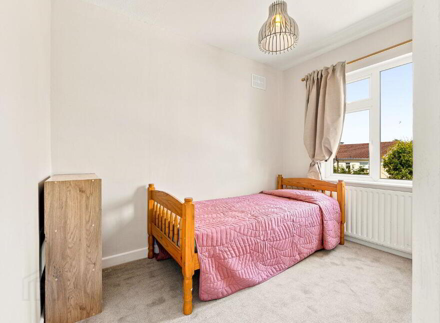 161 The Oaks, Newbridge, W12W300