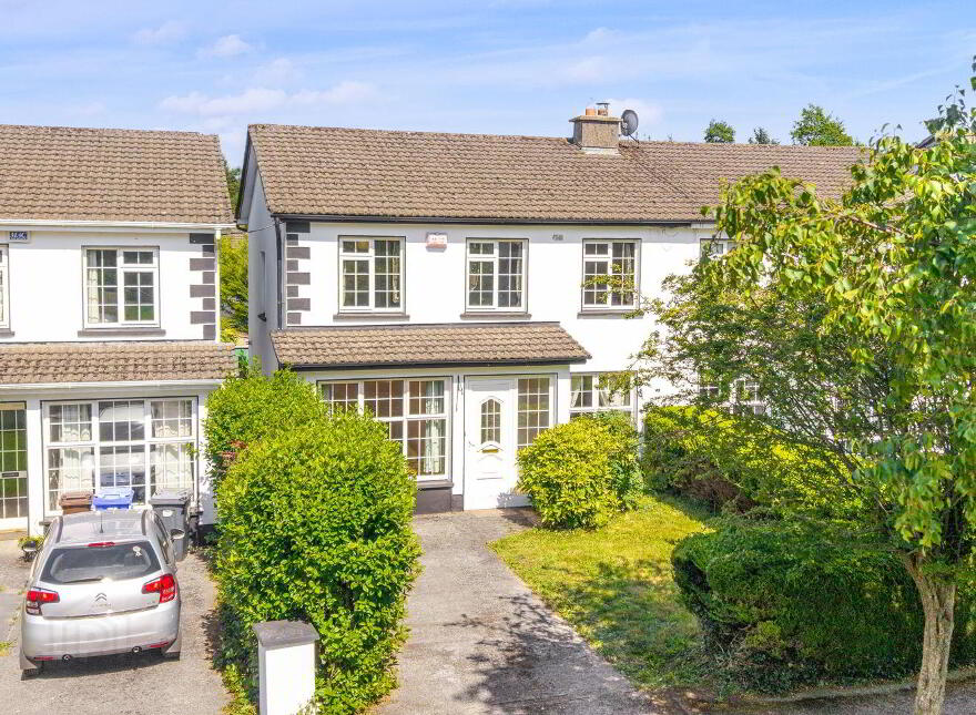 161 The Oaks, Newbridge, W12W300