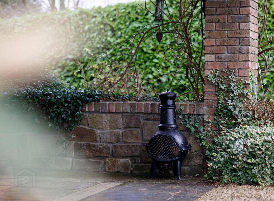 Copper Villa, Lowtown, Robertstown, W91VP68