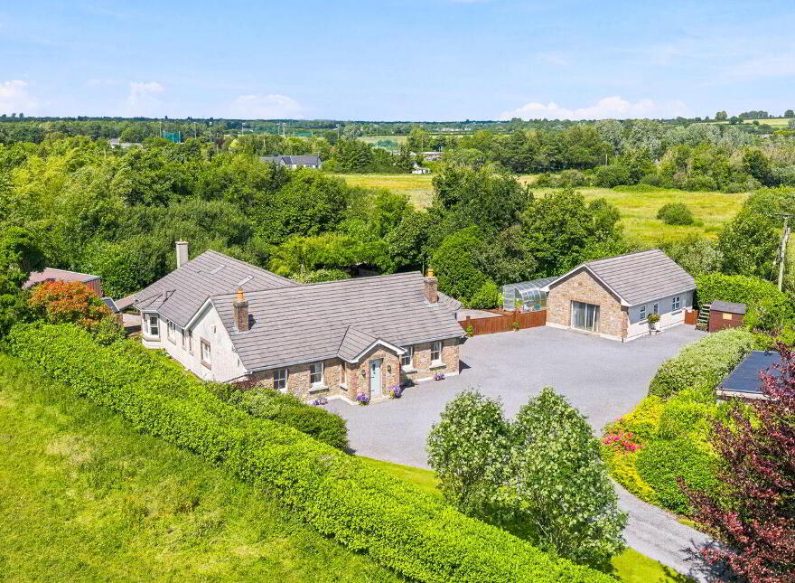 Copper Villa, Lowtown, Robertstown, W91VP68