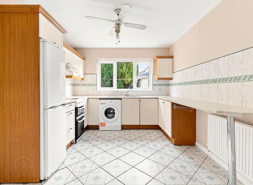 251 The Oaks, Newbridge, W12V303