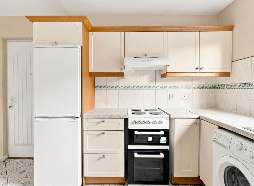 251 The Oaks, Newbridge, W12V303