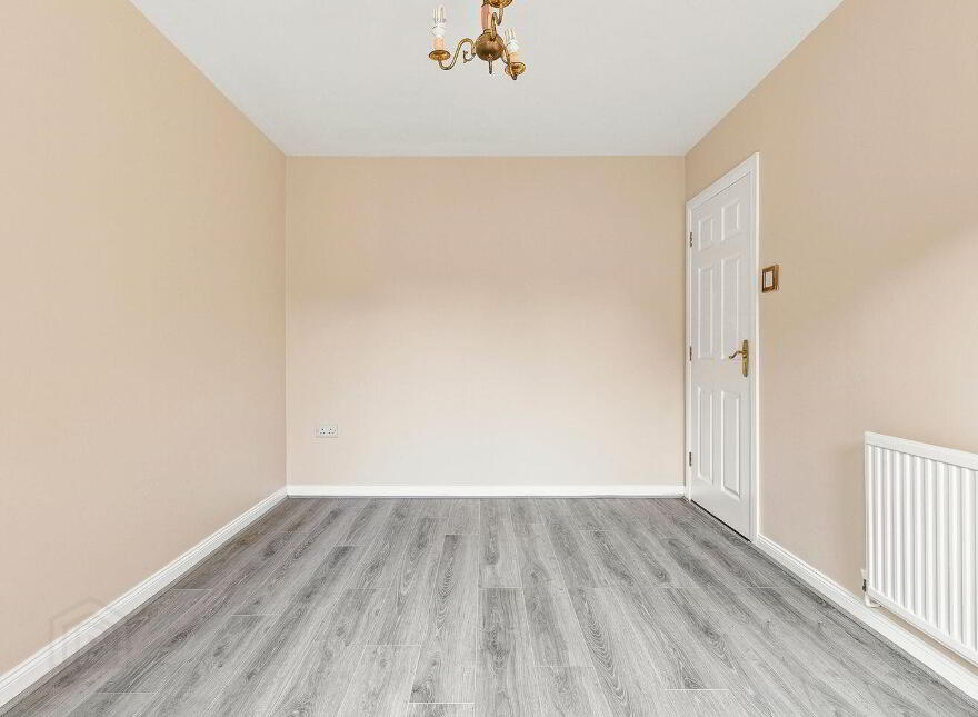 251 The Oaks, Newbridge, W12V303