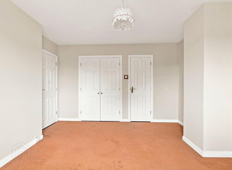 251 The Oaks, Newbridge, W12V303
