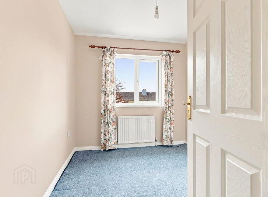 251 The Oaks, Newbridge, W12V303