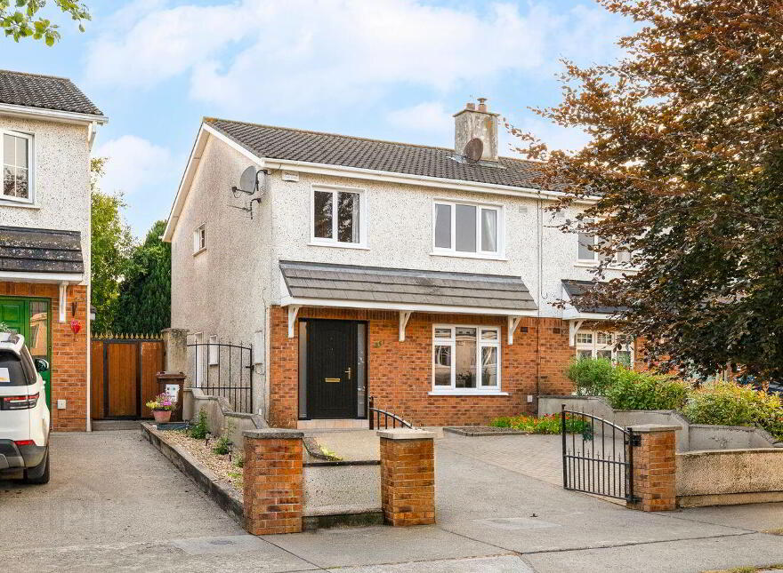 251 The Oaks, Newbridge, W12V303