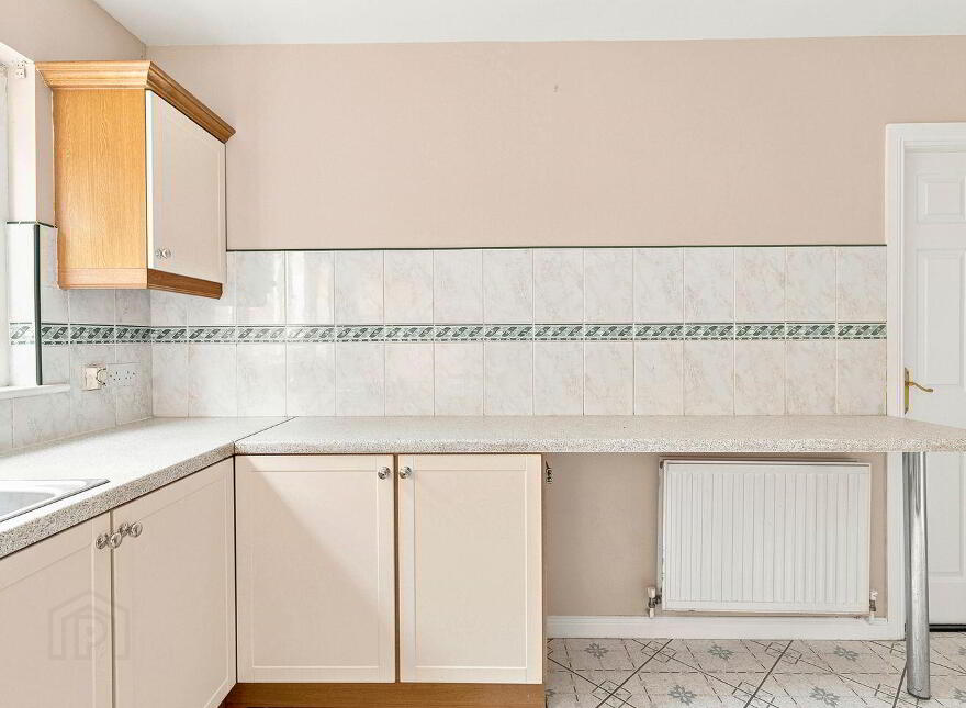 251 The Oaks, Newbridge, W12V303