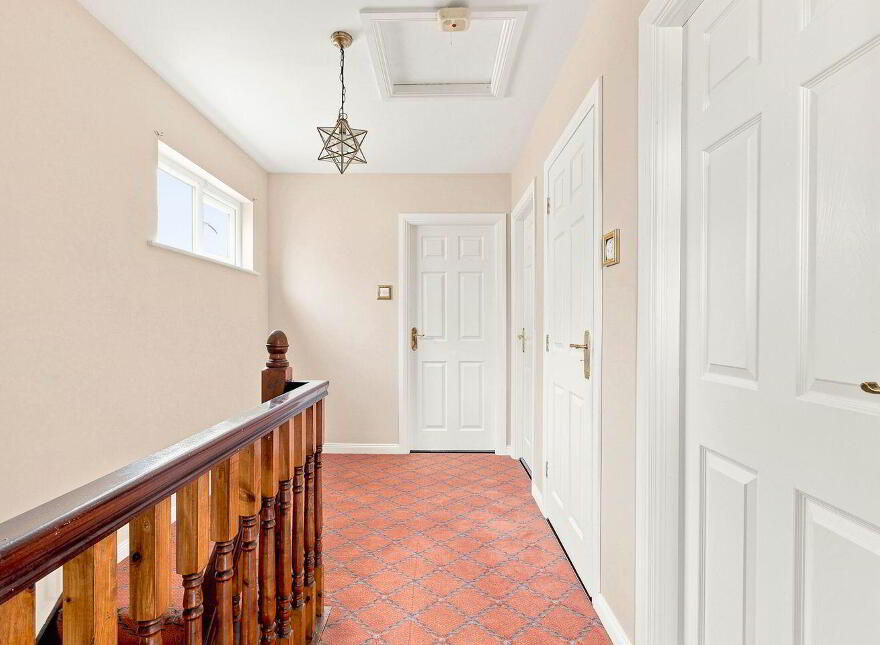 251 The Oaks, Newbridge, W12V303