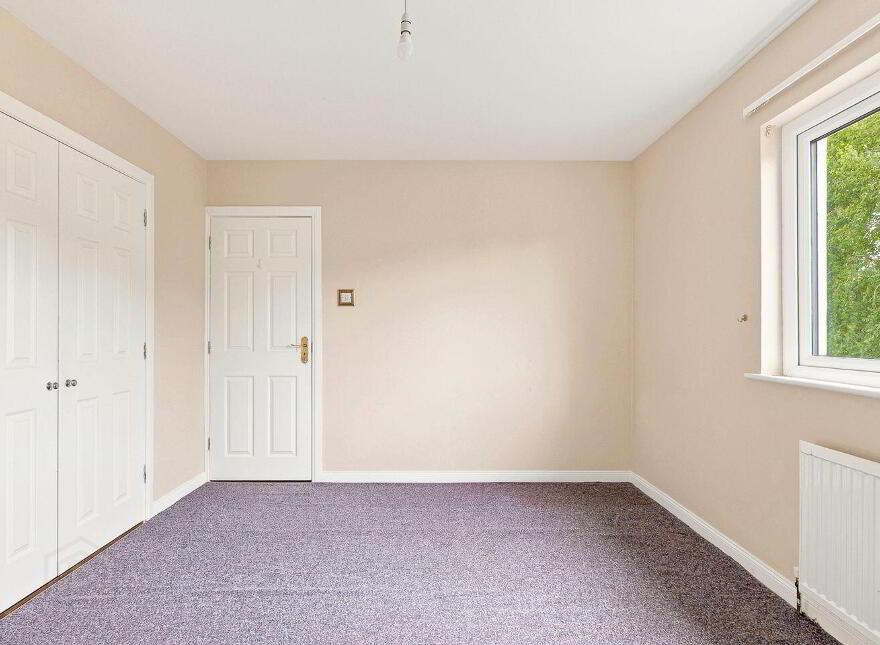 251 The Oaks, Newbridge, W12V303
