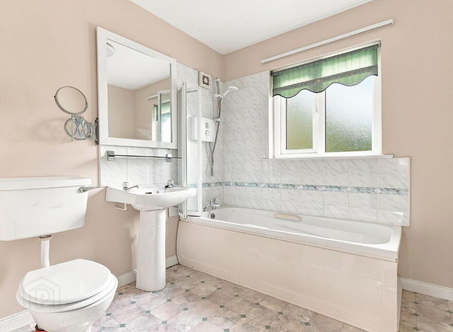 251 The Oaks, Newbridge, W12V303