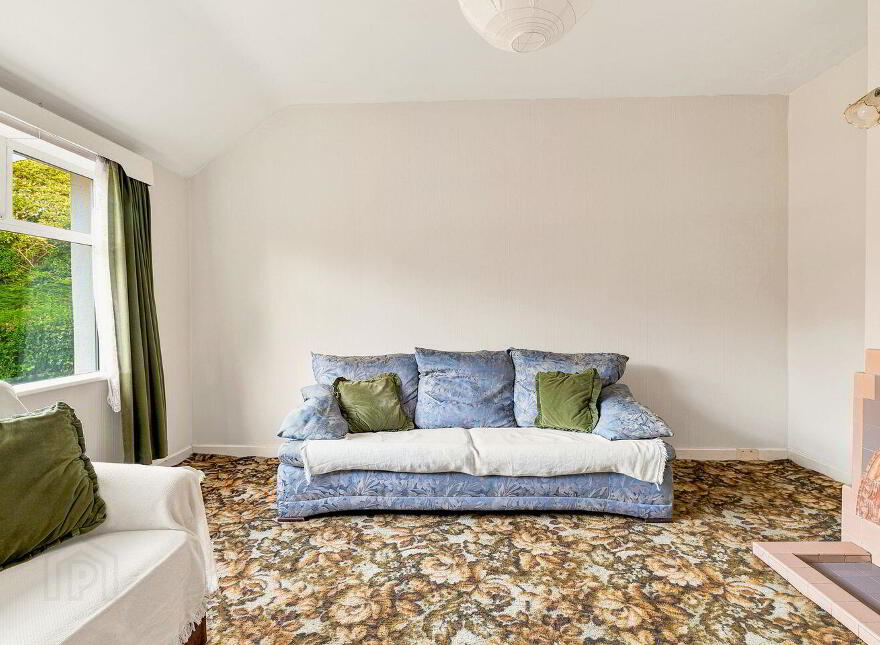 Great Connell, Newbridge, W12RP84