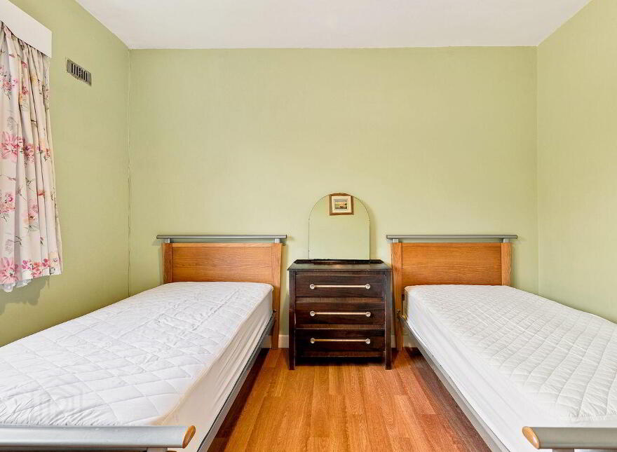 Great Connell, Newbridge, W12RP84