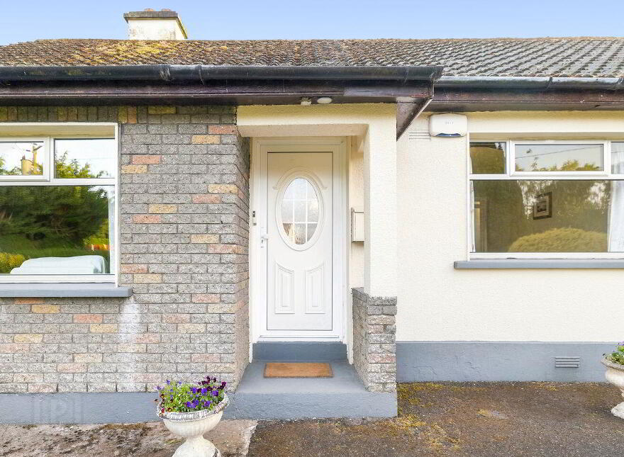 Great Connell, Newbridge, W12RP84